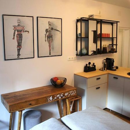 Ruhiges Apartment & Veranda Mit Guter Anbindung โบคุห์ม ภายนอก รูปภาพ