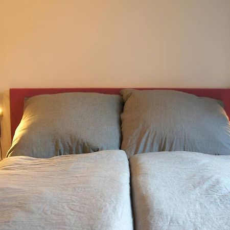 Ruhiges Apartment & Veranda Mit Guter Anbindung โบคุห์ม ภายนอก รูปภาพ