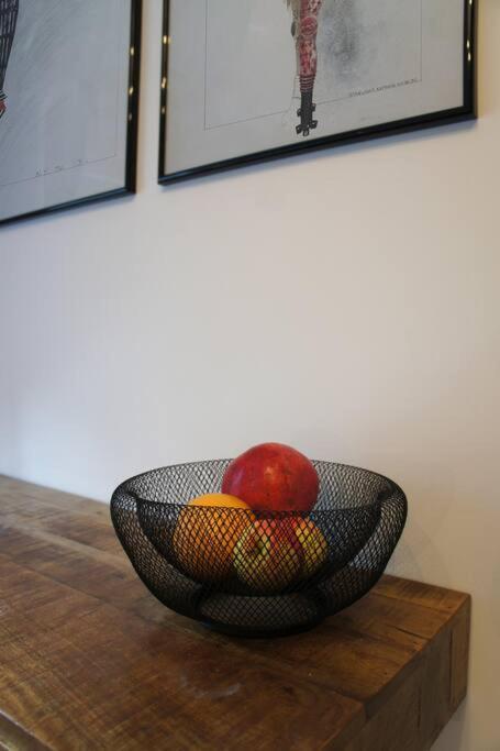 Ruhiges Apartment & Veranda Mit Guter Anbindung โบคุห์ม ภายนอก รูปภาพ