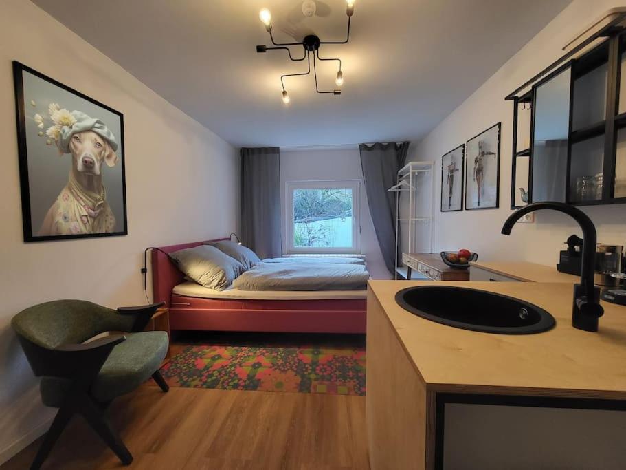 Ruhiges Apartment & Veranda Mit Guter Anbindung โบคุห์ม ภายนอก รูปภาพ