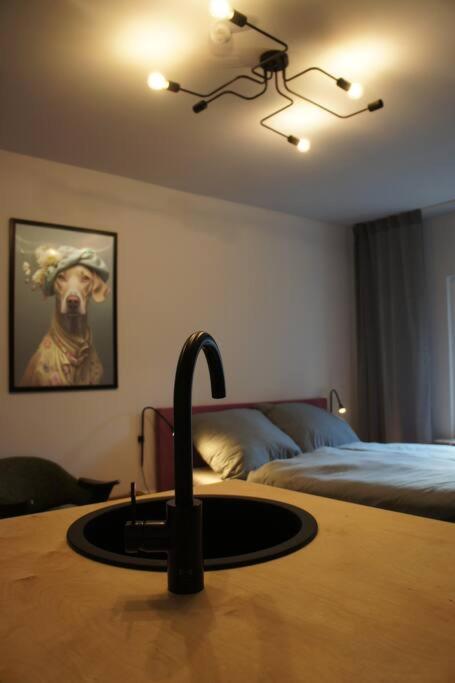 Ruhiges Apartment & Veranda Mit Guter Anbindung โบคุห์ม ภายนอก รูปภาพ